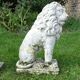 Paire de lions en pierre
