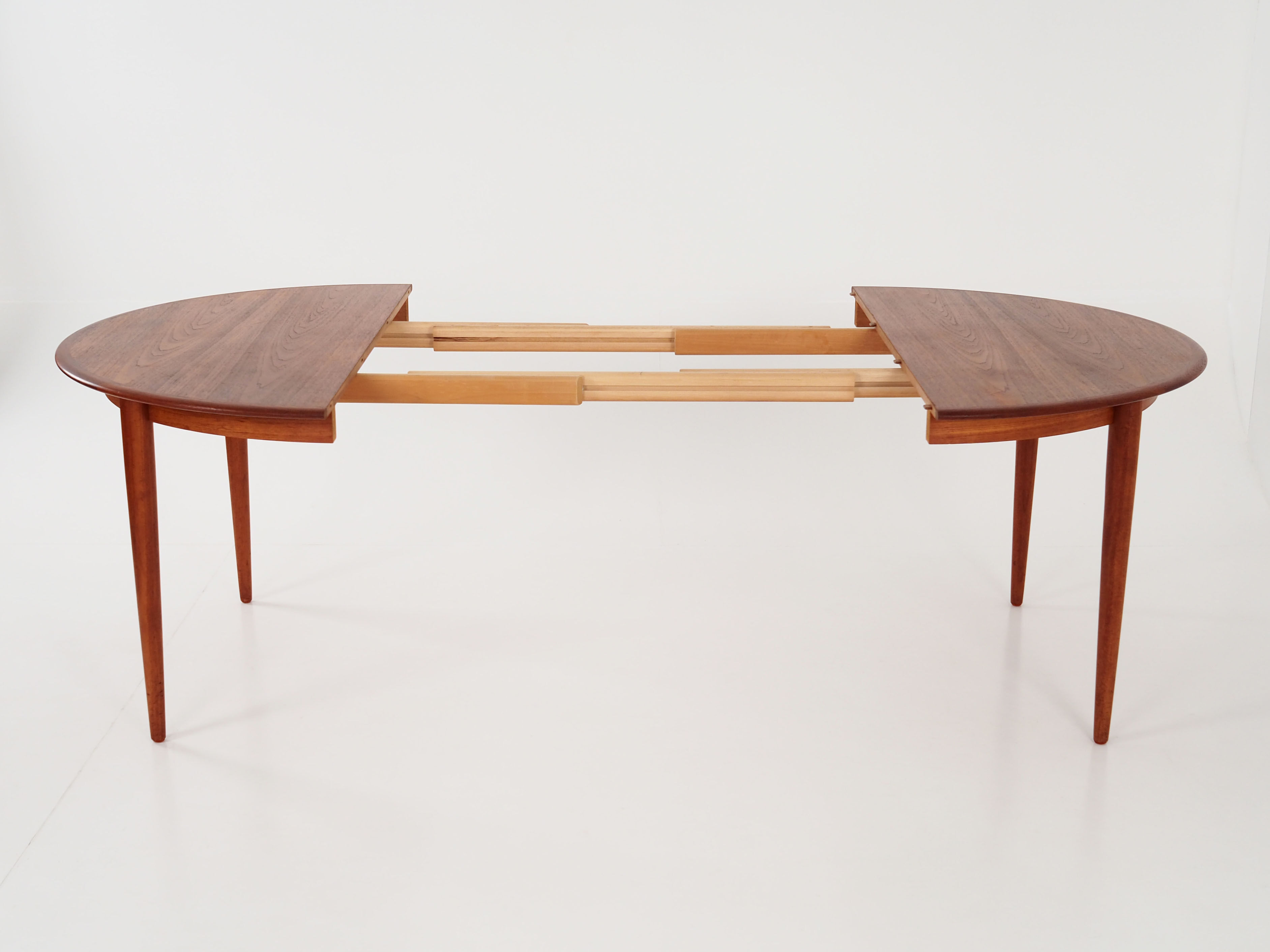 Round folding table, 1970s design