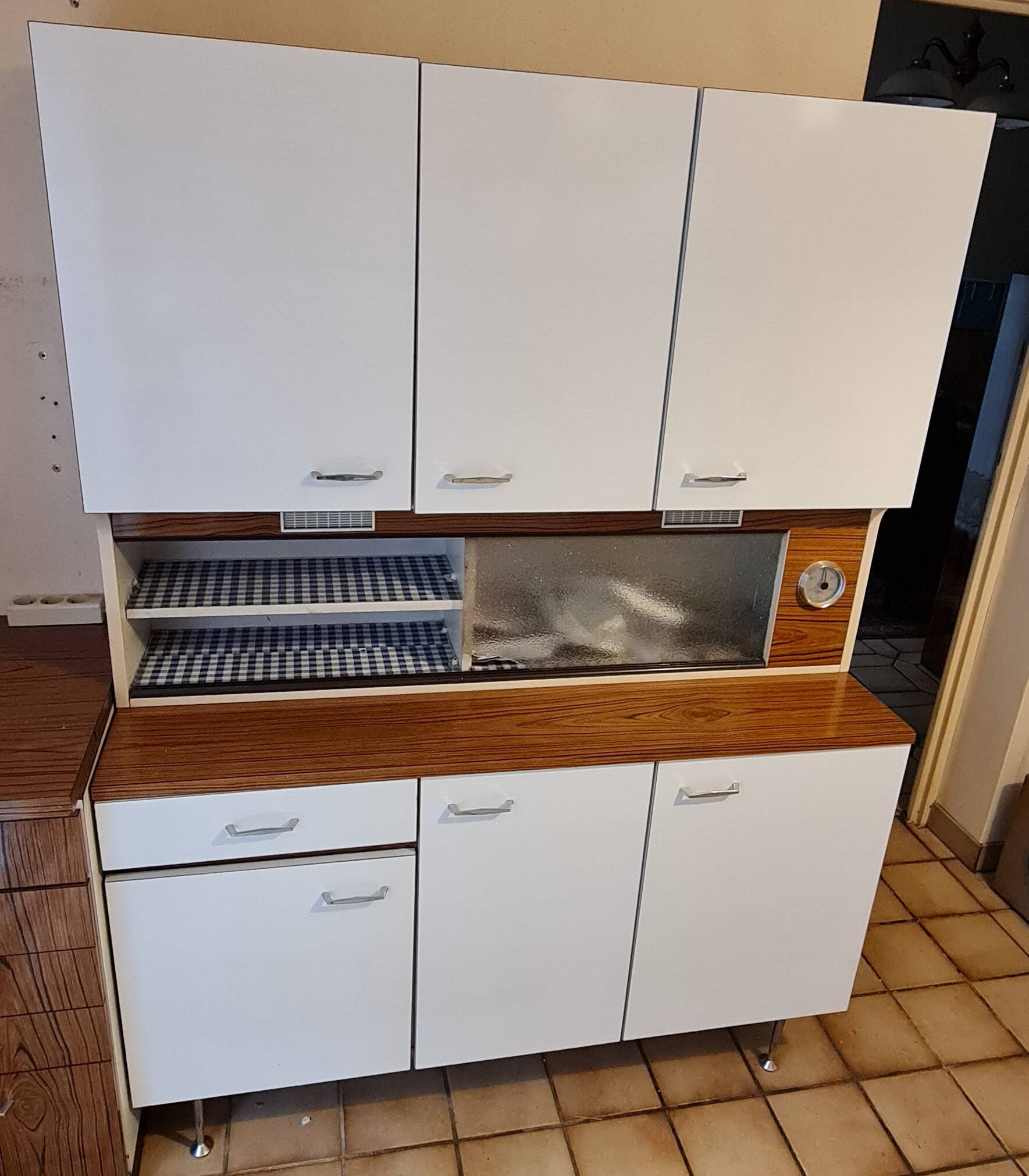Kitchen buffet