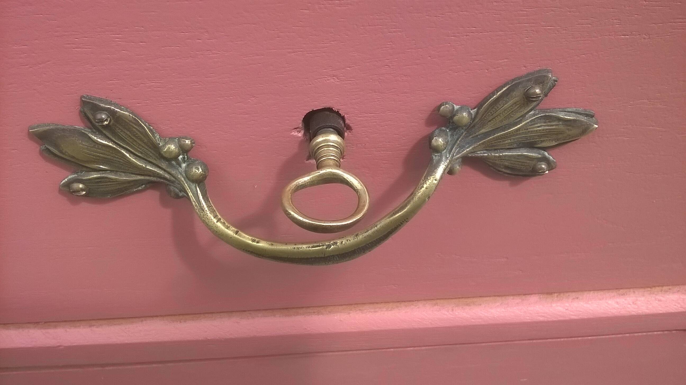 Parisian hotel wardrobe year 1900