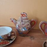 Beautiful Dainan porcelain tea/coffee service - Polychrome porcelain with relief decoration of dragons