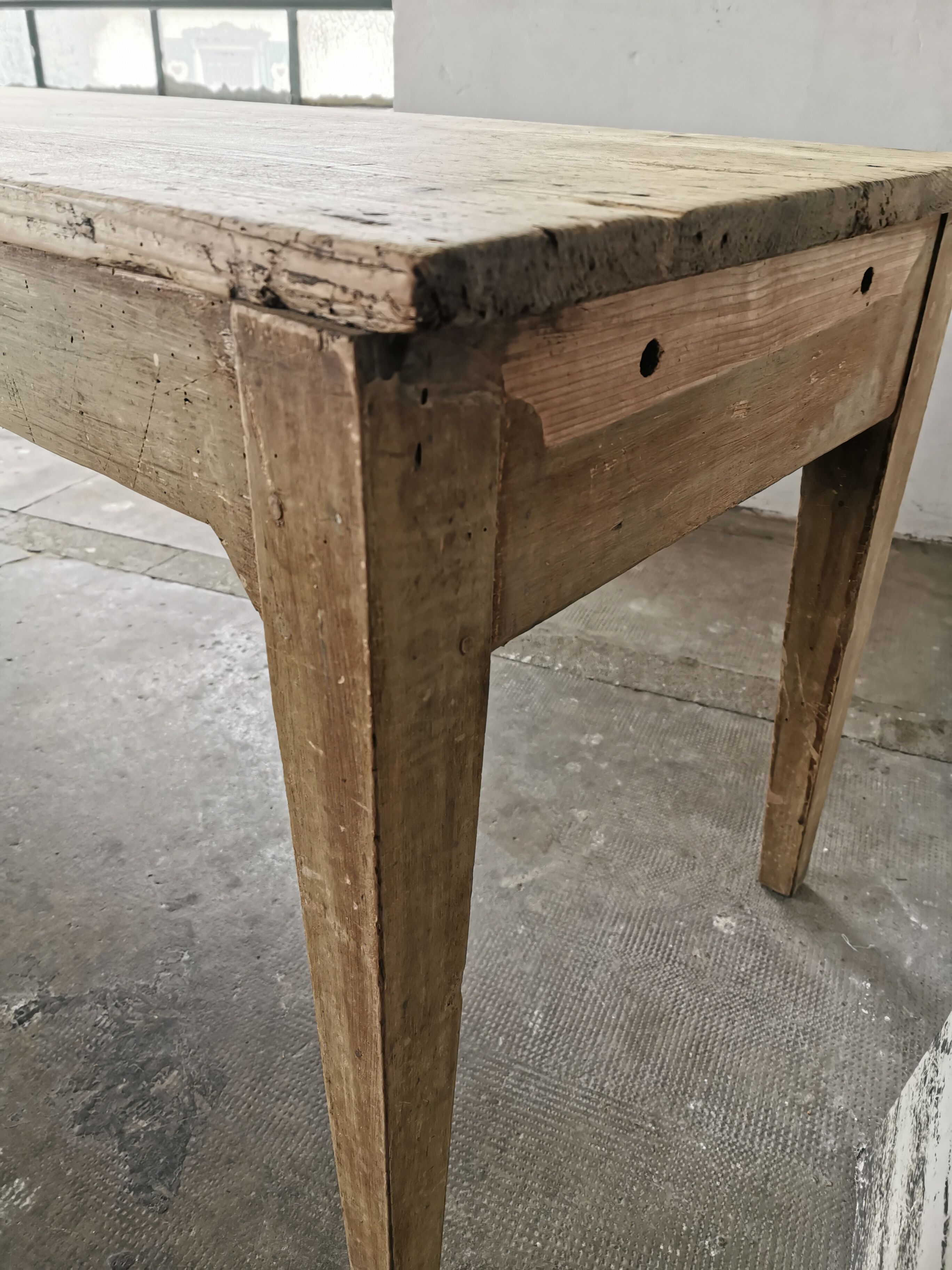 Farmhouse table