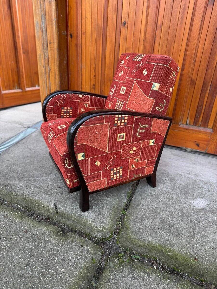 Fauteuil Art Déco rouge en tissu à motif « nouveau », cadre bois massif, 1930s