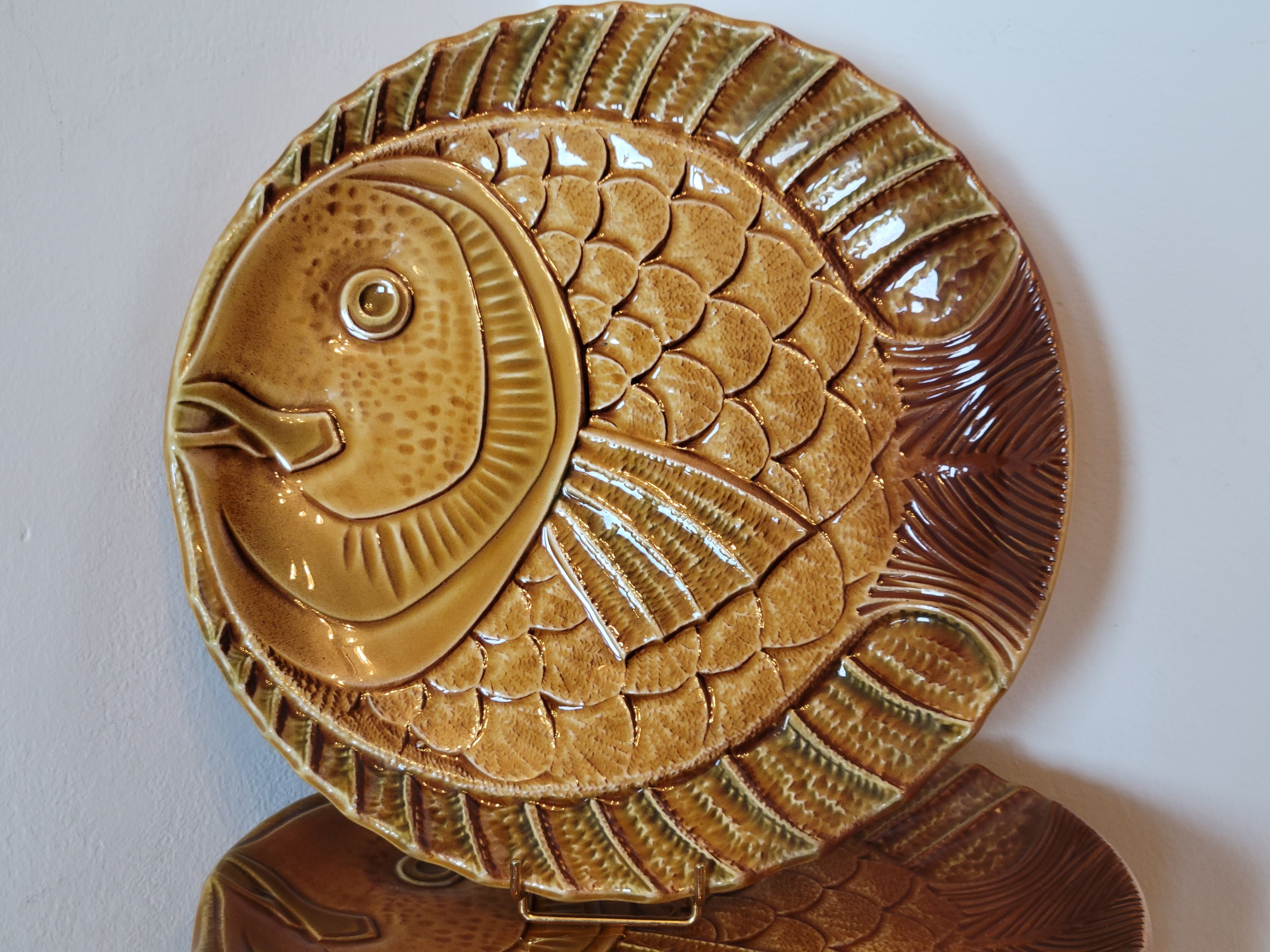 10 flat plates fish décor in vintage Sarreguemines slip