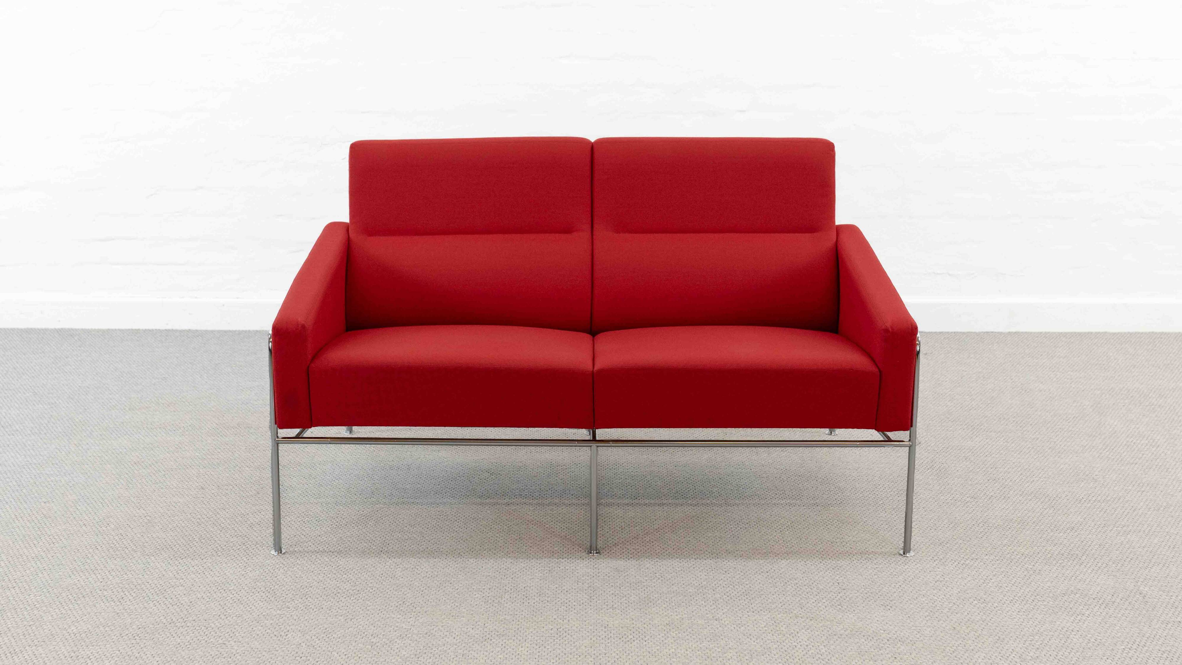 Airport Sofa Modell 3300 by Arne Jacobsen for Fritz Hansen