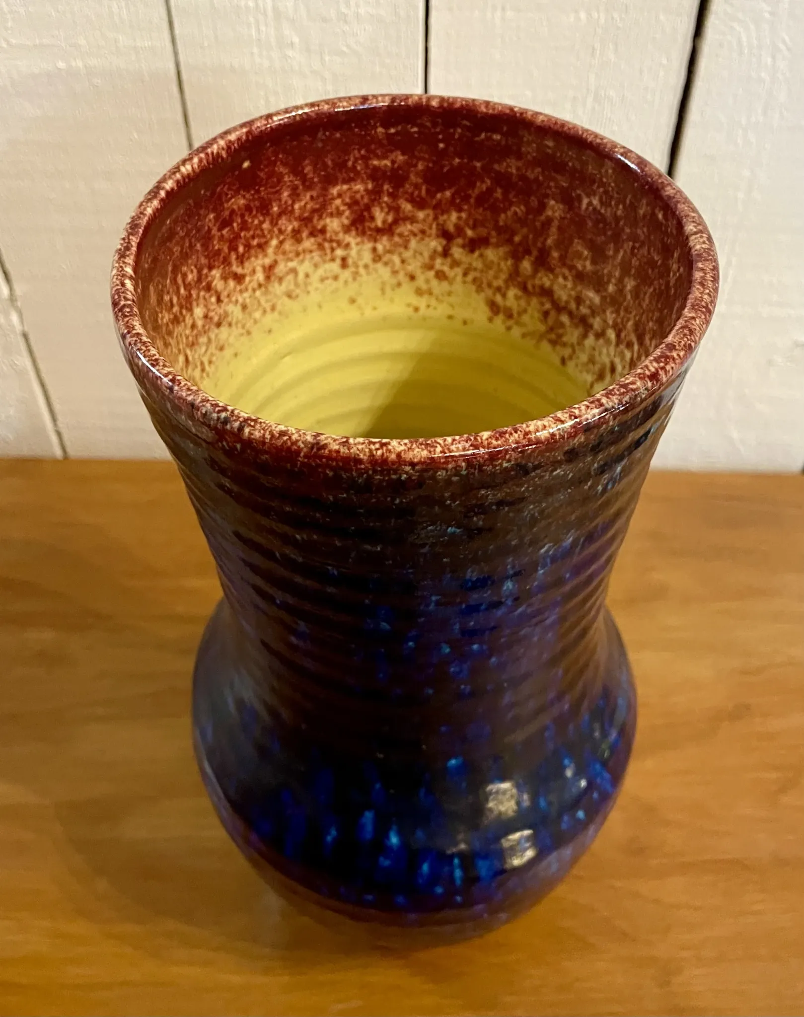 Navy blue vase signed Accolay