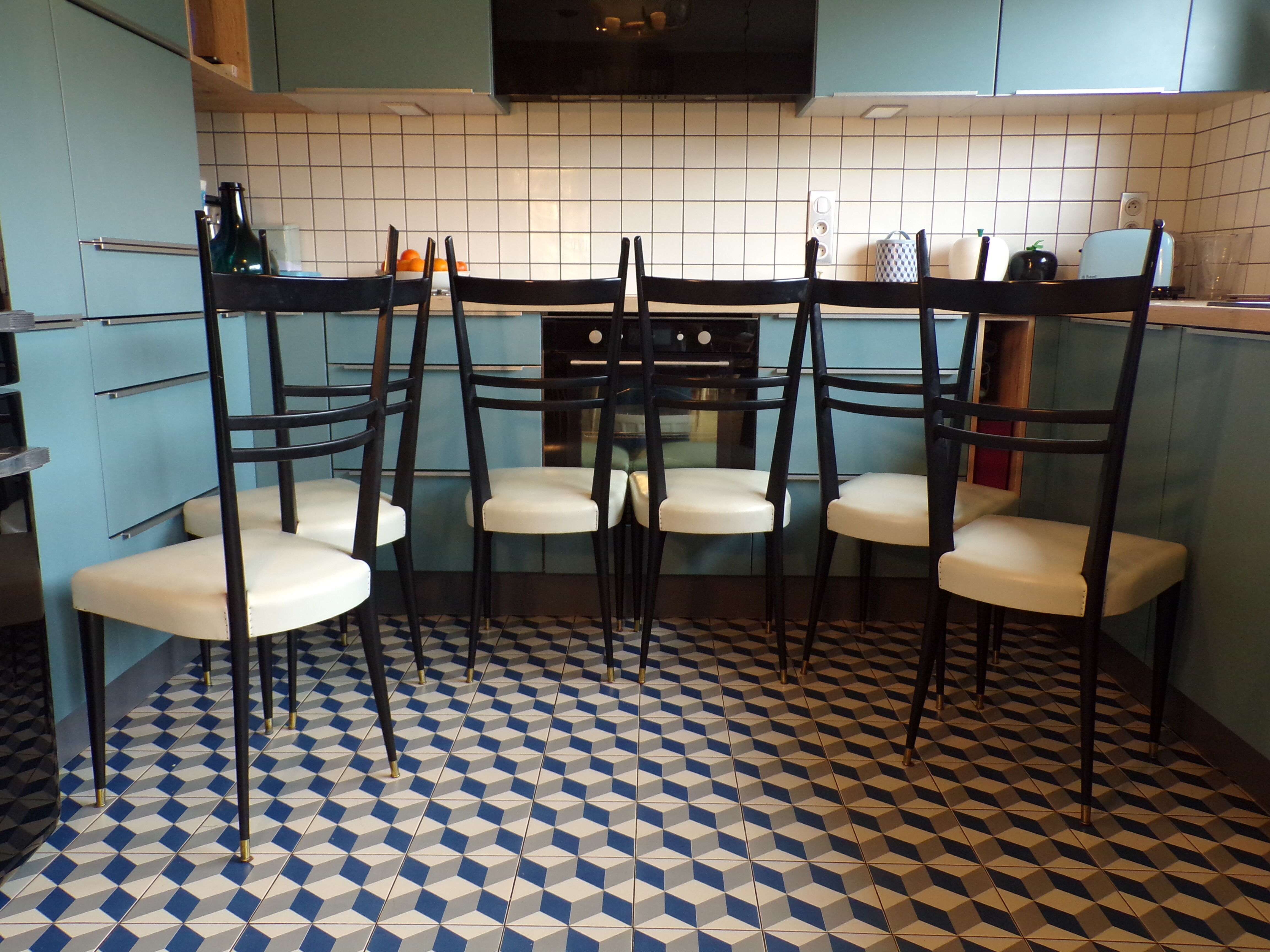 Suite 6 Italian chairs 1960