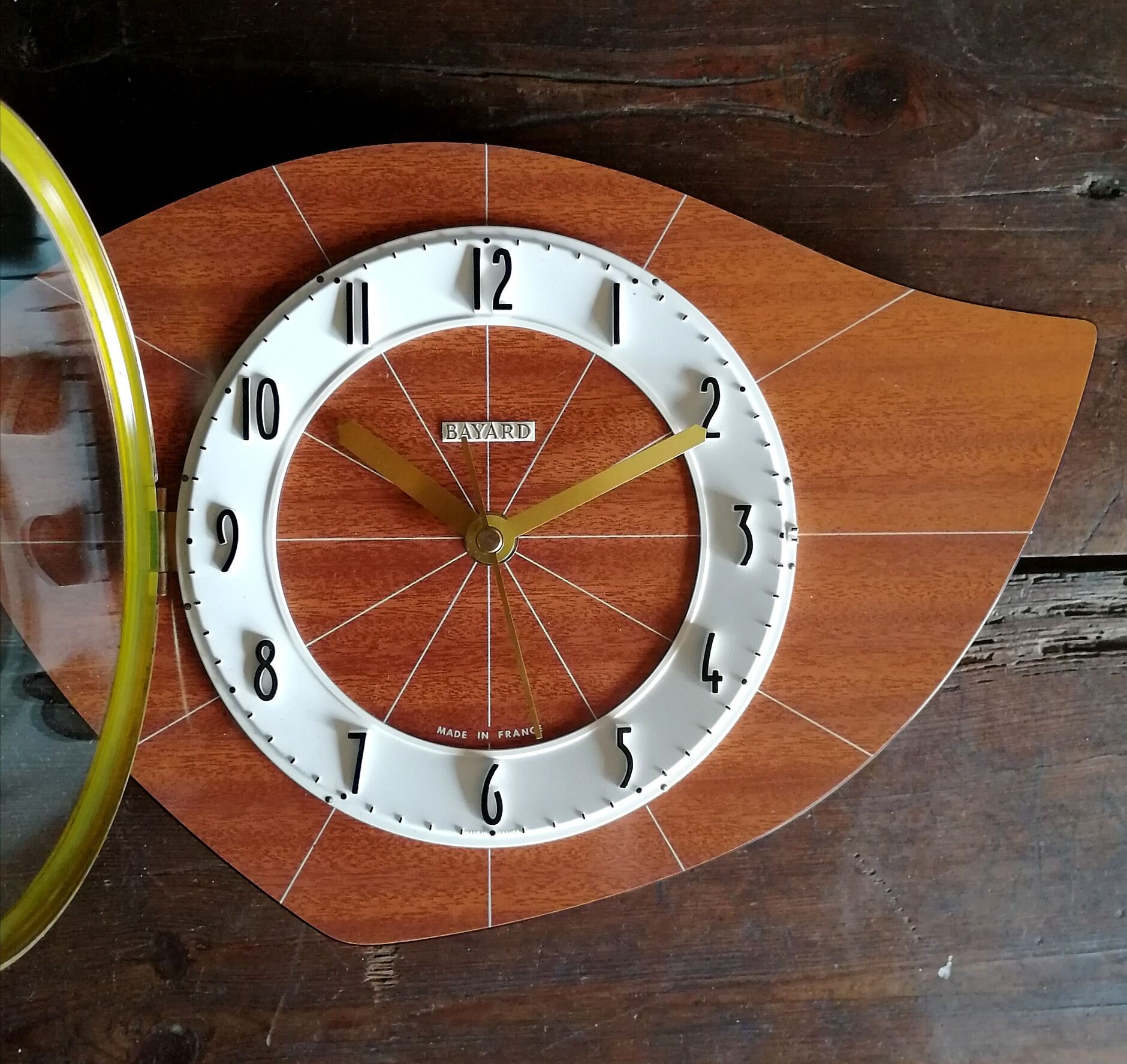 Formica vintage asymmetrical silent wall clock "bayard mahogany"