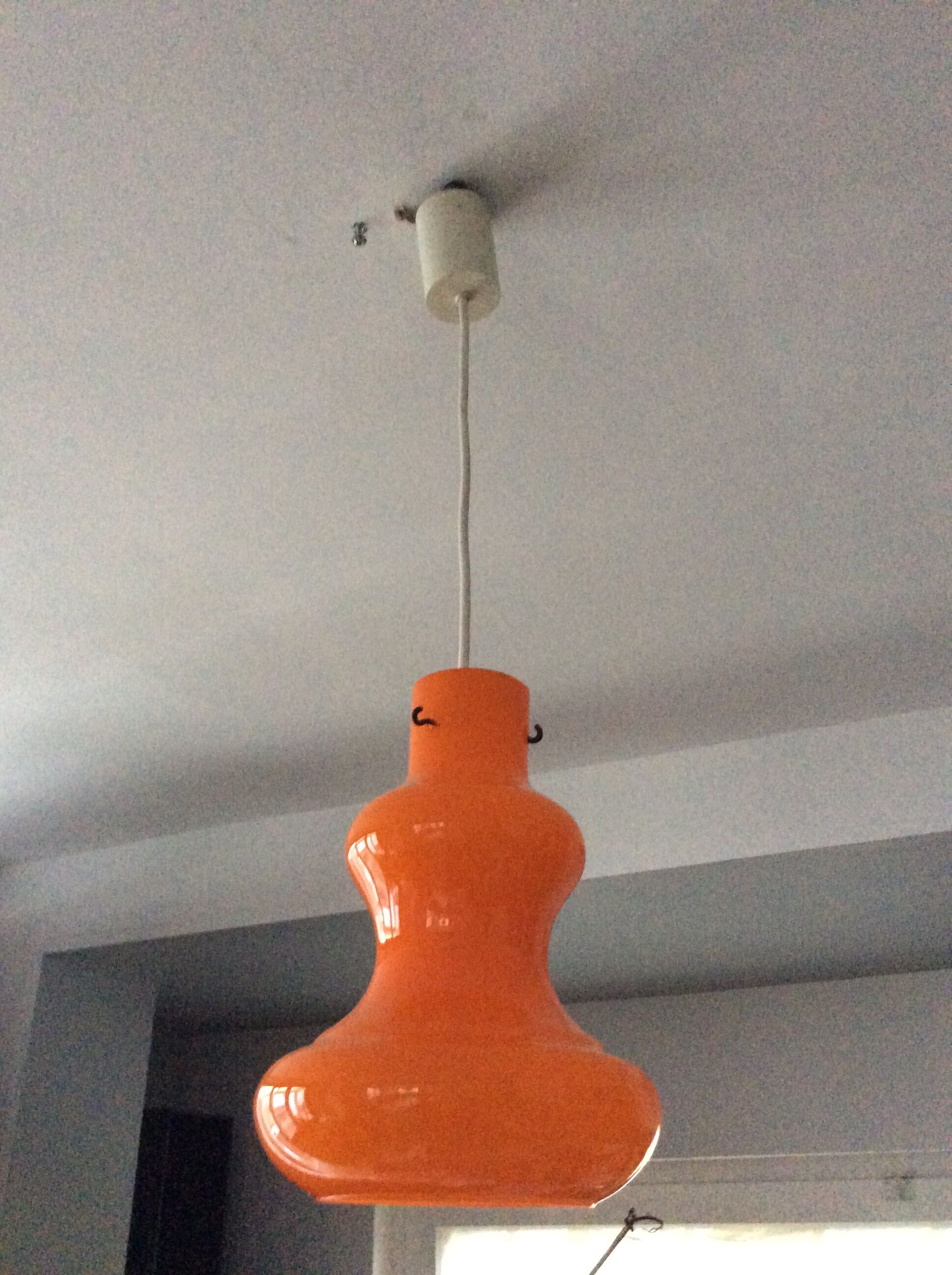 Suspension scandinave années 60 en opaline orange