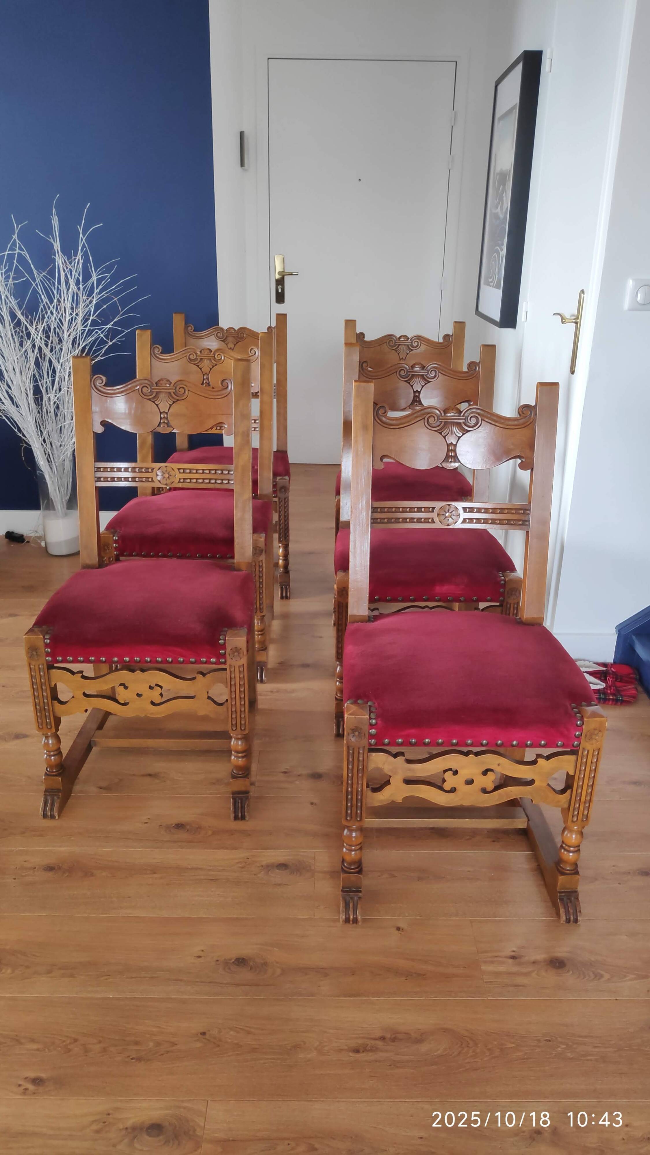 Set of 6 Louis XIII / Renaissance style chairs - carved solid oak