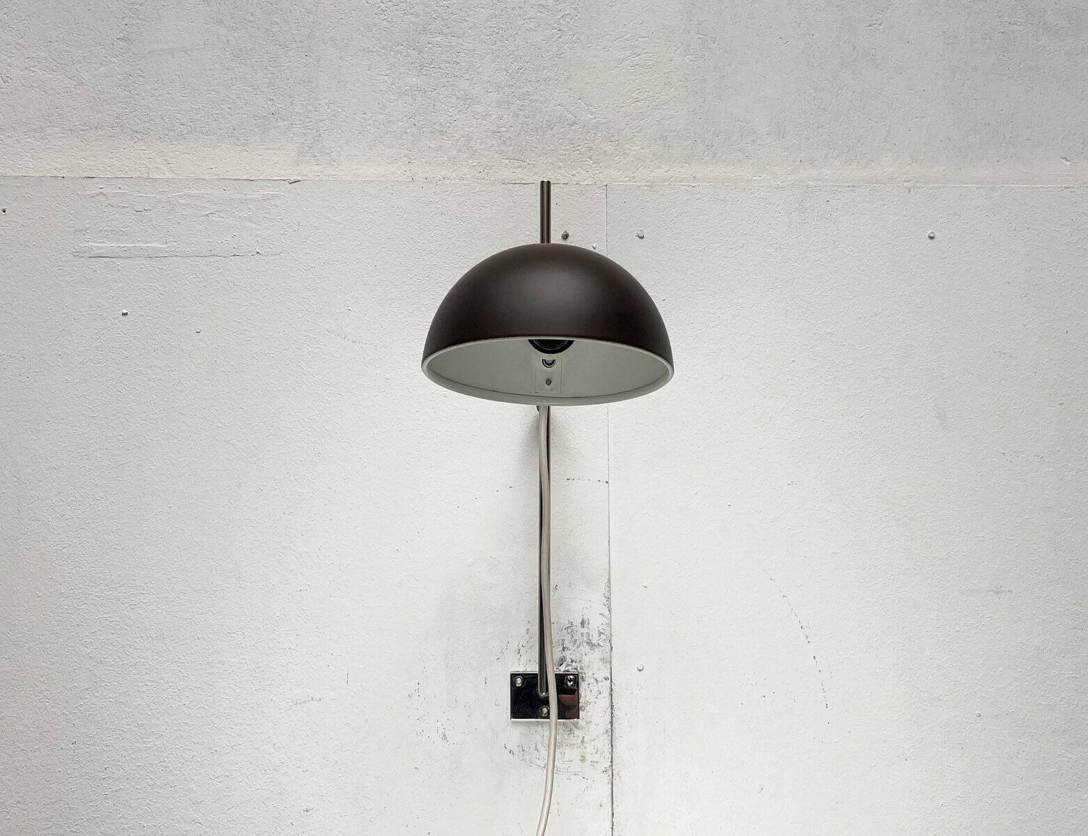 Mid-century modern minimalist German wall lamp by Beisl, 1960s.