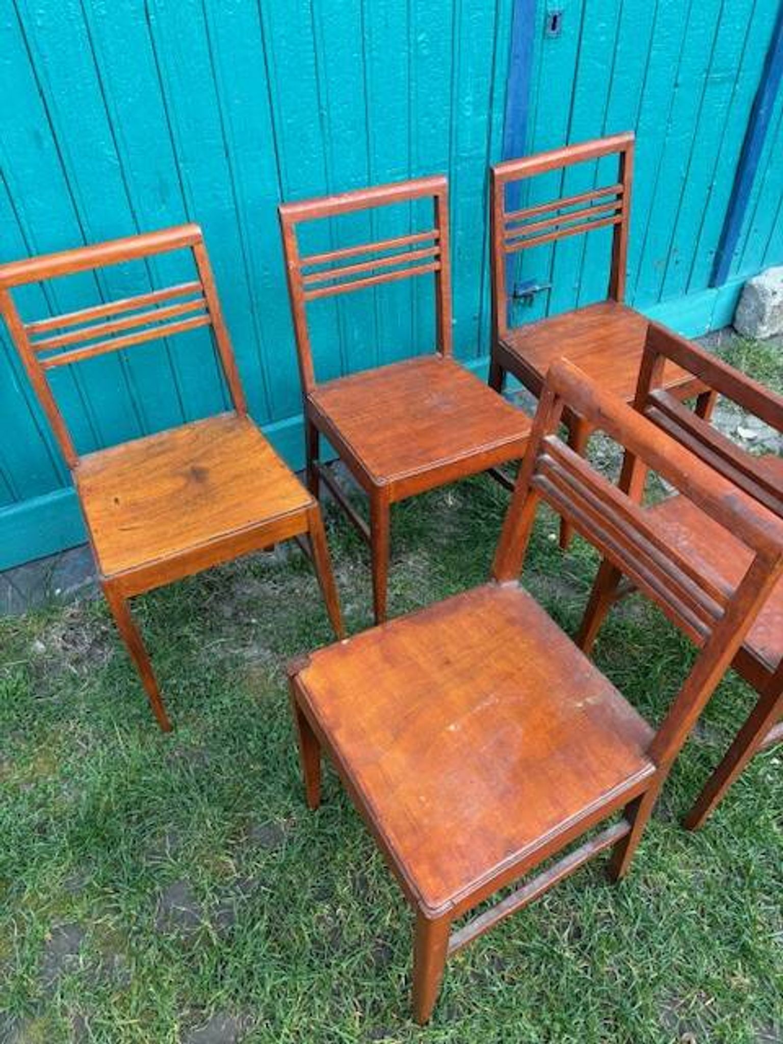 Série de 5 chaises René Gabriel en bois