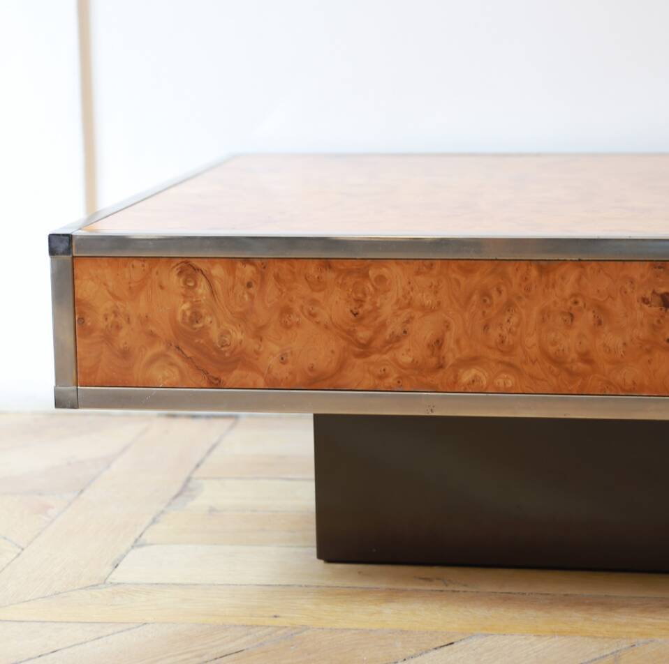 table basse en loupe d'orme avec bords chromés