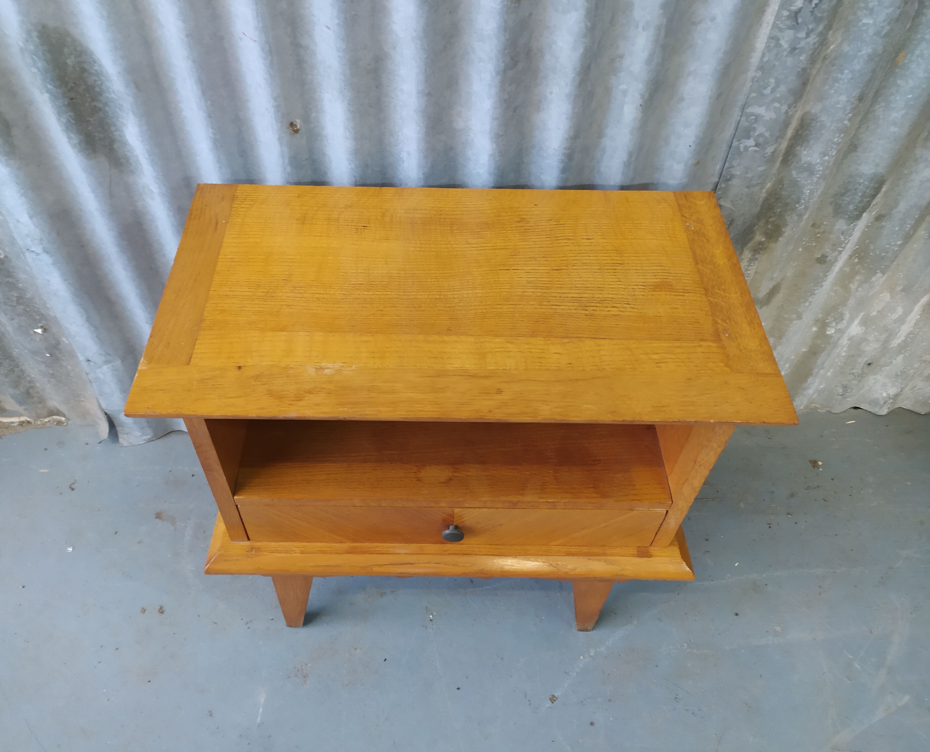 Vintage bedside feet compass