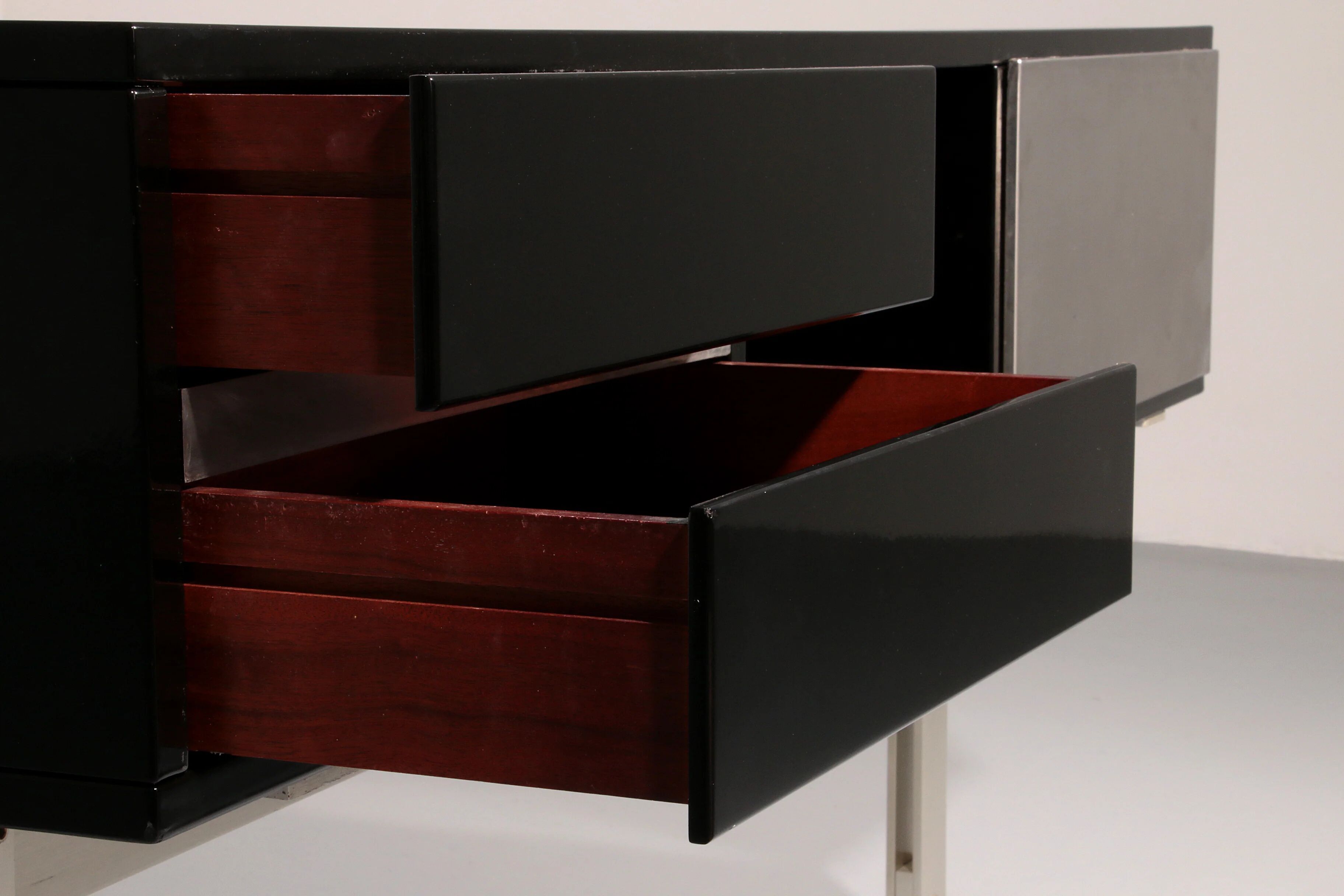 Stunning Willy Rizzo bar / sideboard in black & stainless steel, Italy 1969
