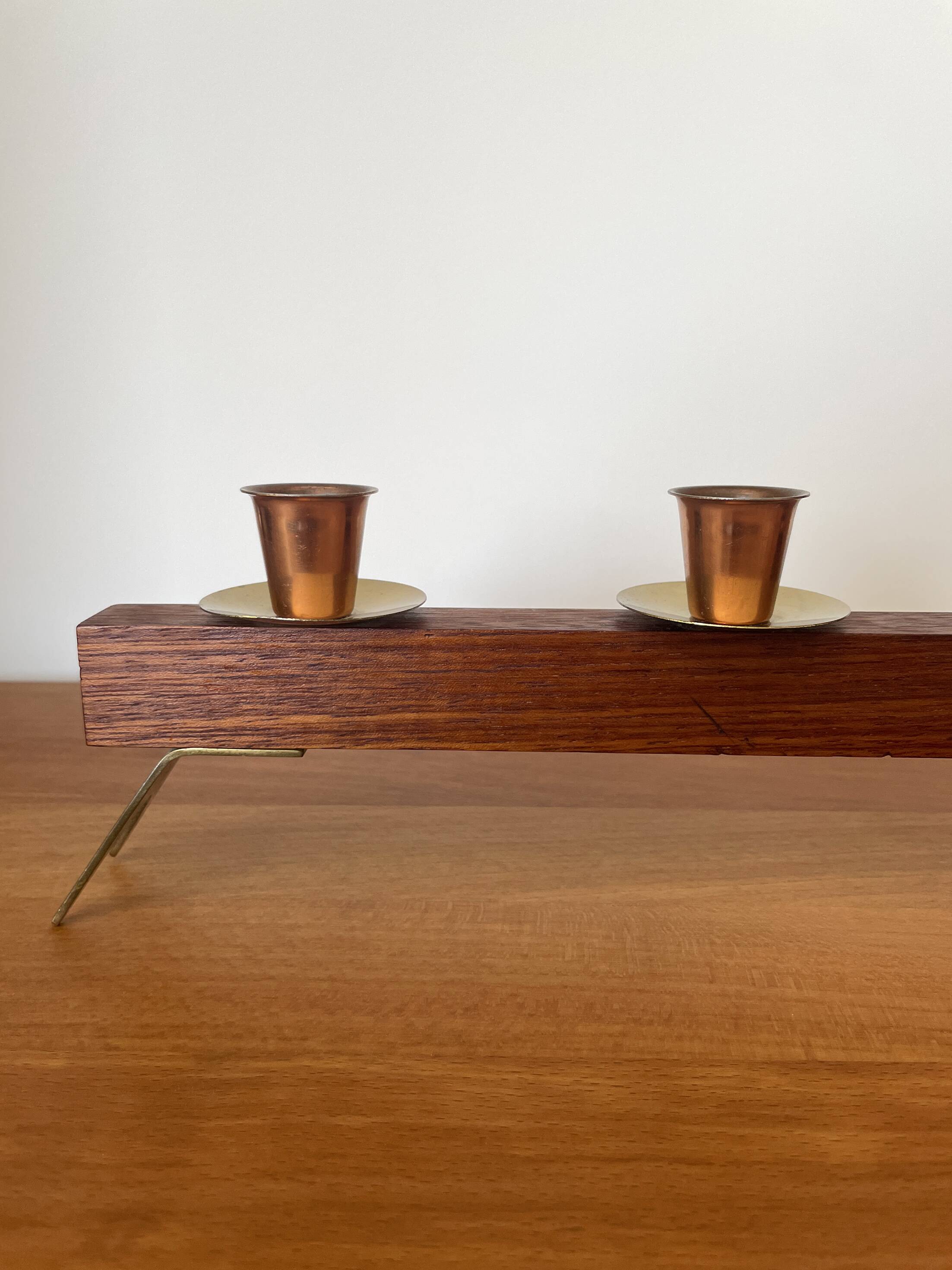 Modernist chandelier in teak and vintage brass.