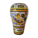 Vase in Italian majolica