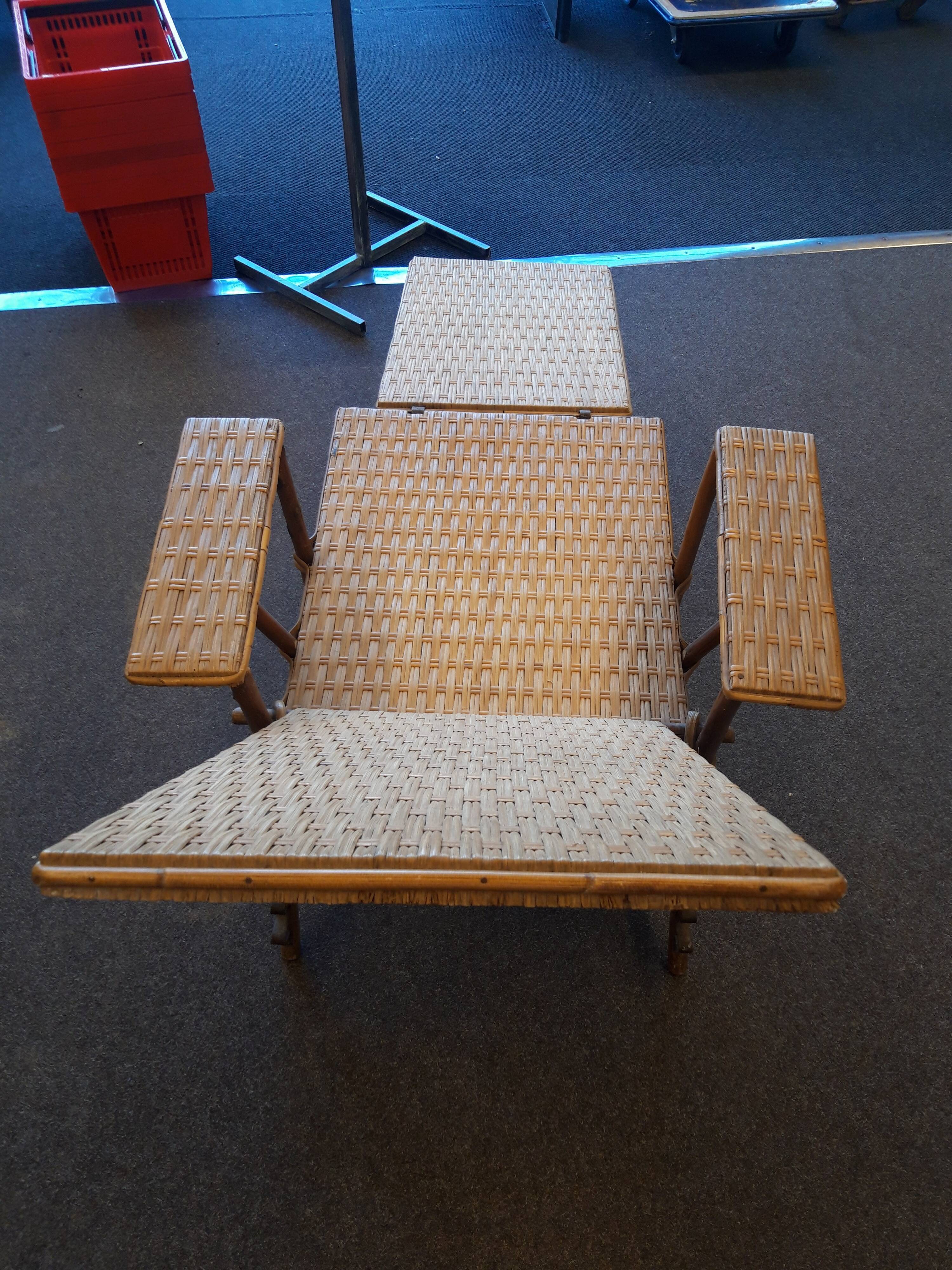 Wicker chaise longue circa 1900