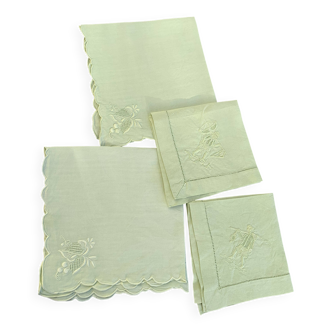 4 small tea napkins, mismatched, linen, embroidered, antique, green