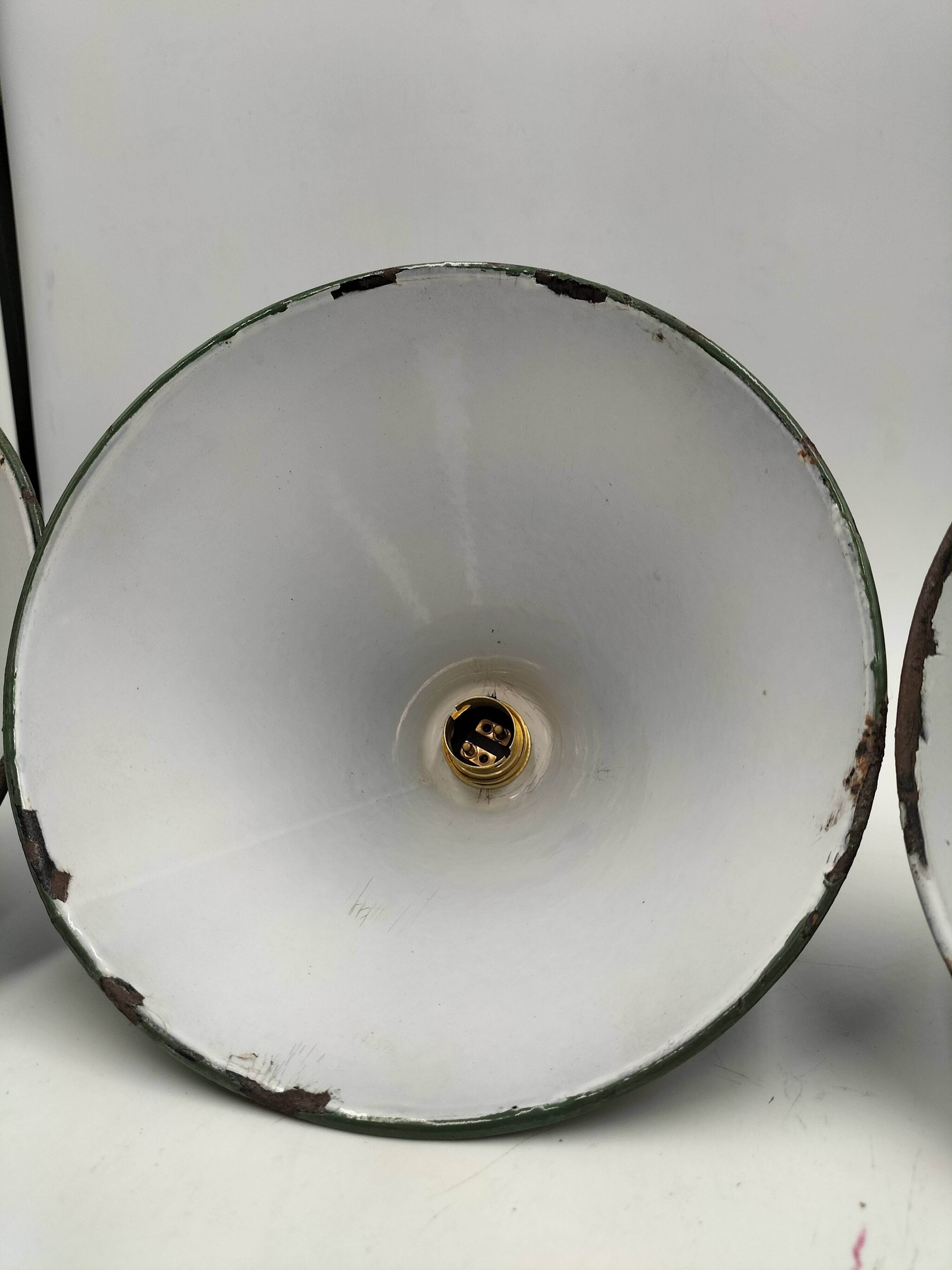 Enamelled sheet metal cone suspensions