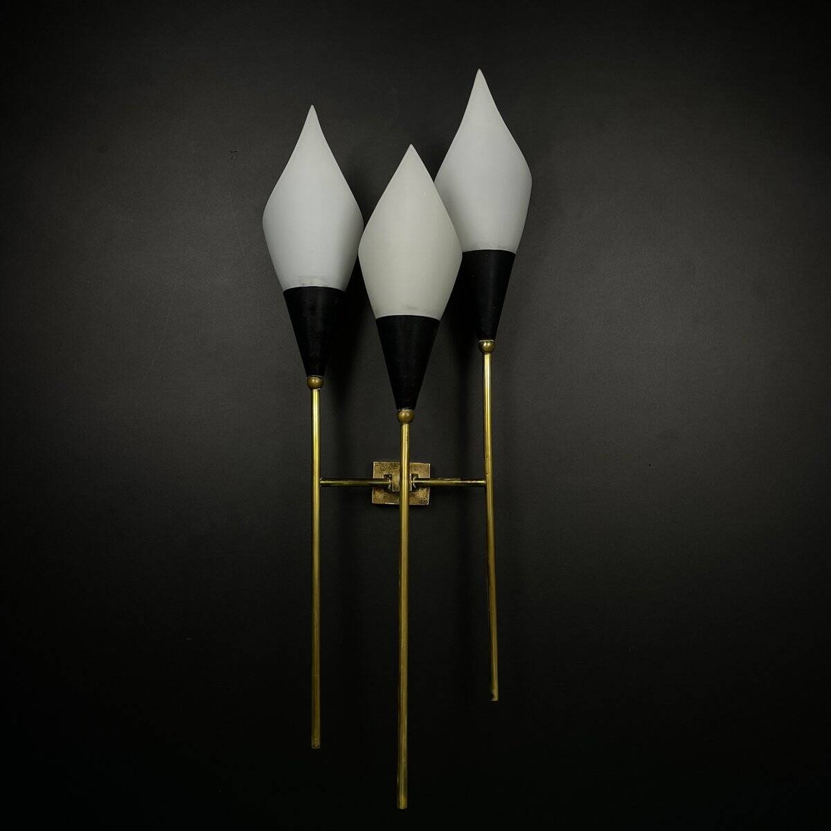 Vintage wall lamp by Stilnovo, 1950s