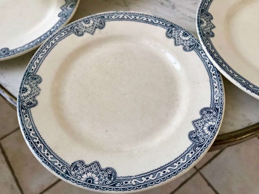 set of 8 dessert plates Terre de Fer Salins model Jumièges late nineteenth