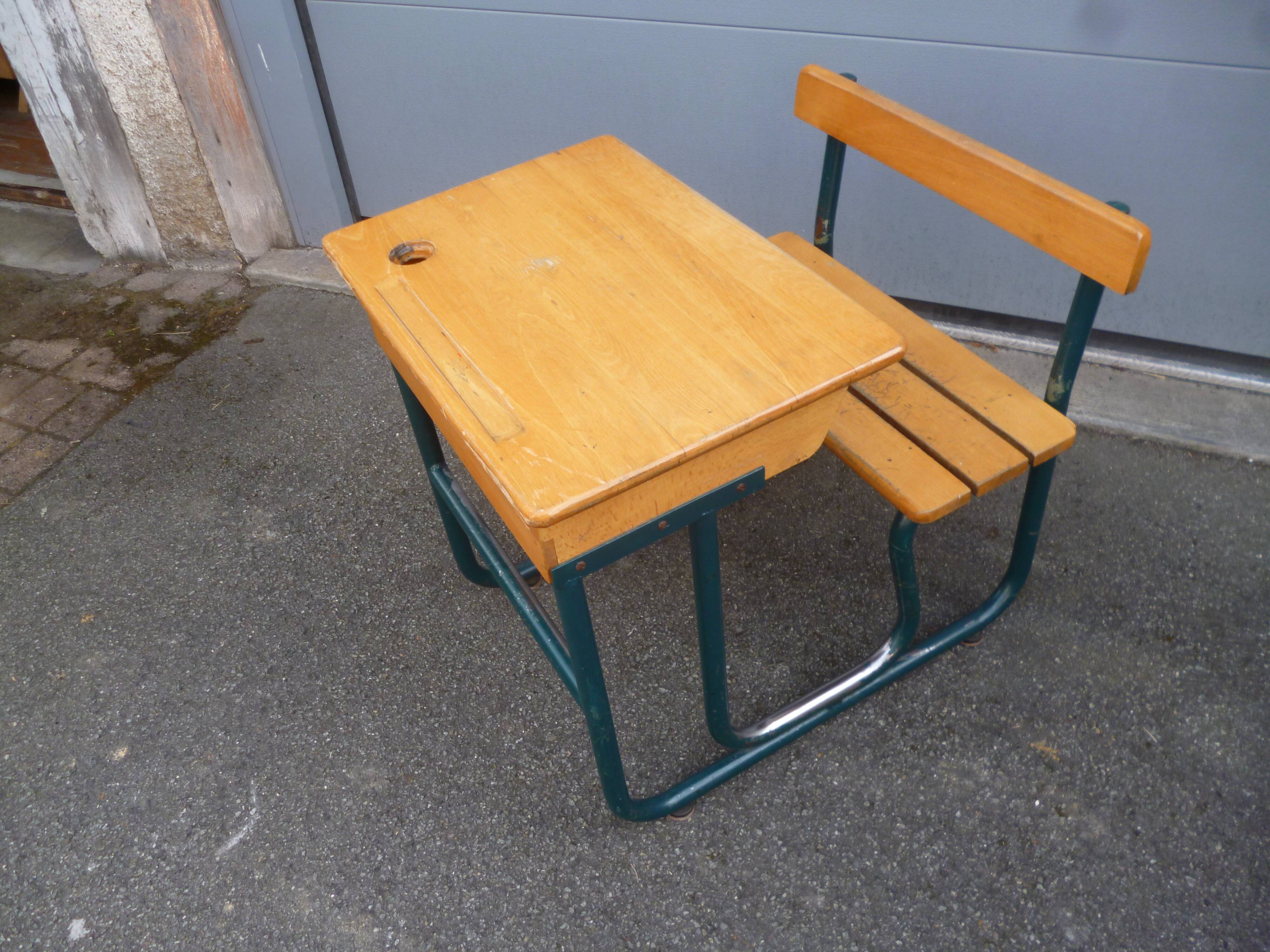 School table 1 place