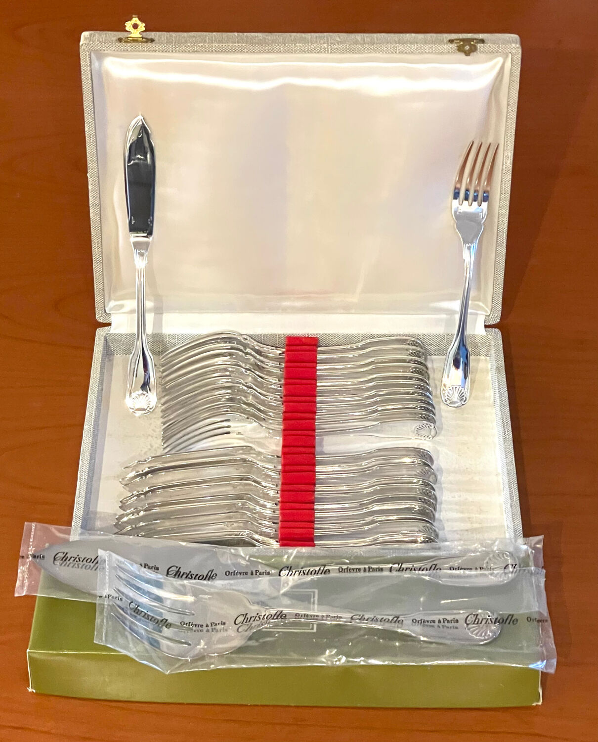 Christofle Vendome shell, fish cutlery and serving cutlery