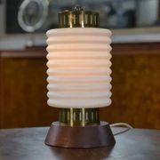 Lampe à poser scandinave avec opaline 1960’s