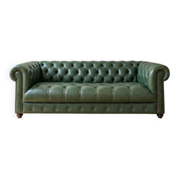 Classic 3-seater Chesterfield sofa in green leather