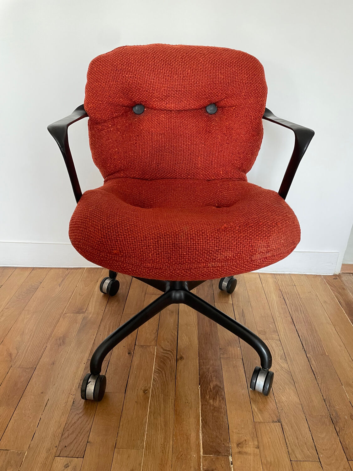 Knoll office chair
