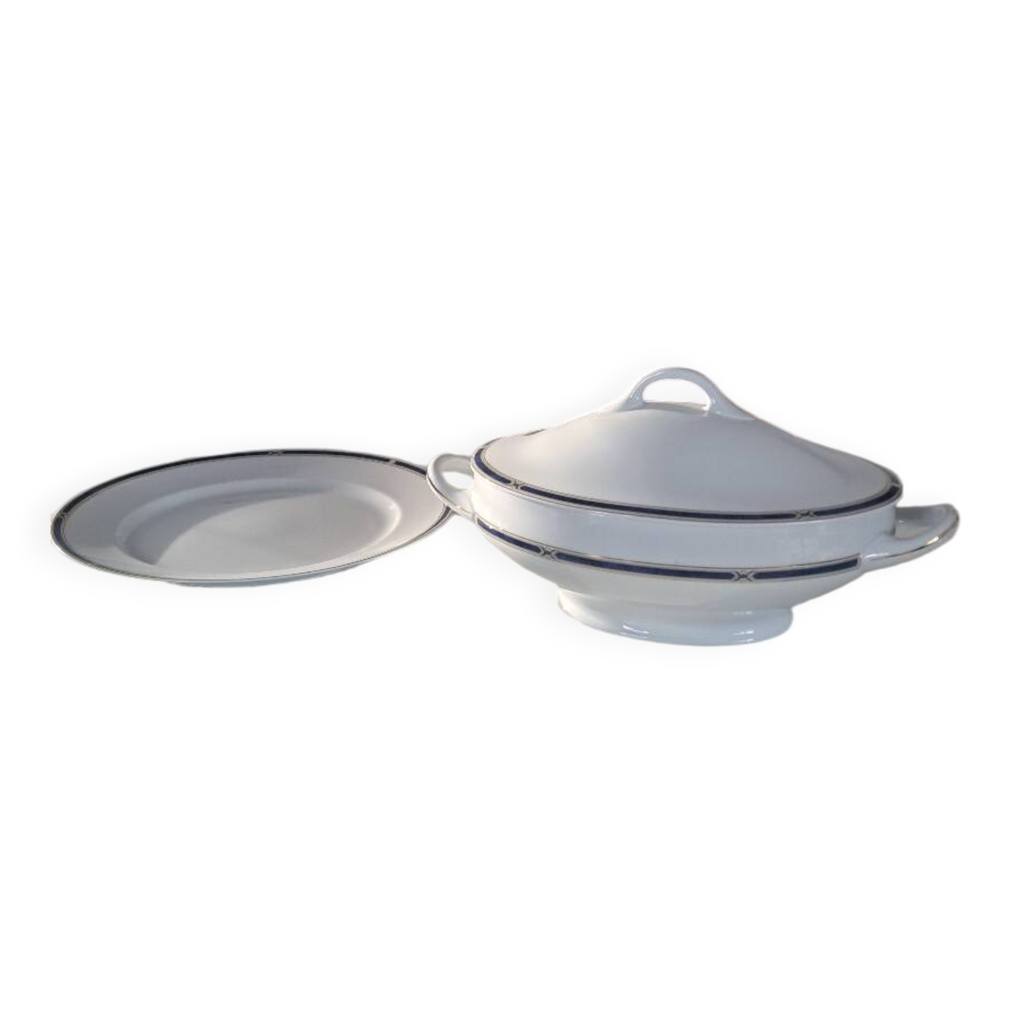 Soup tureen + Haviland plate
