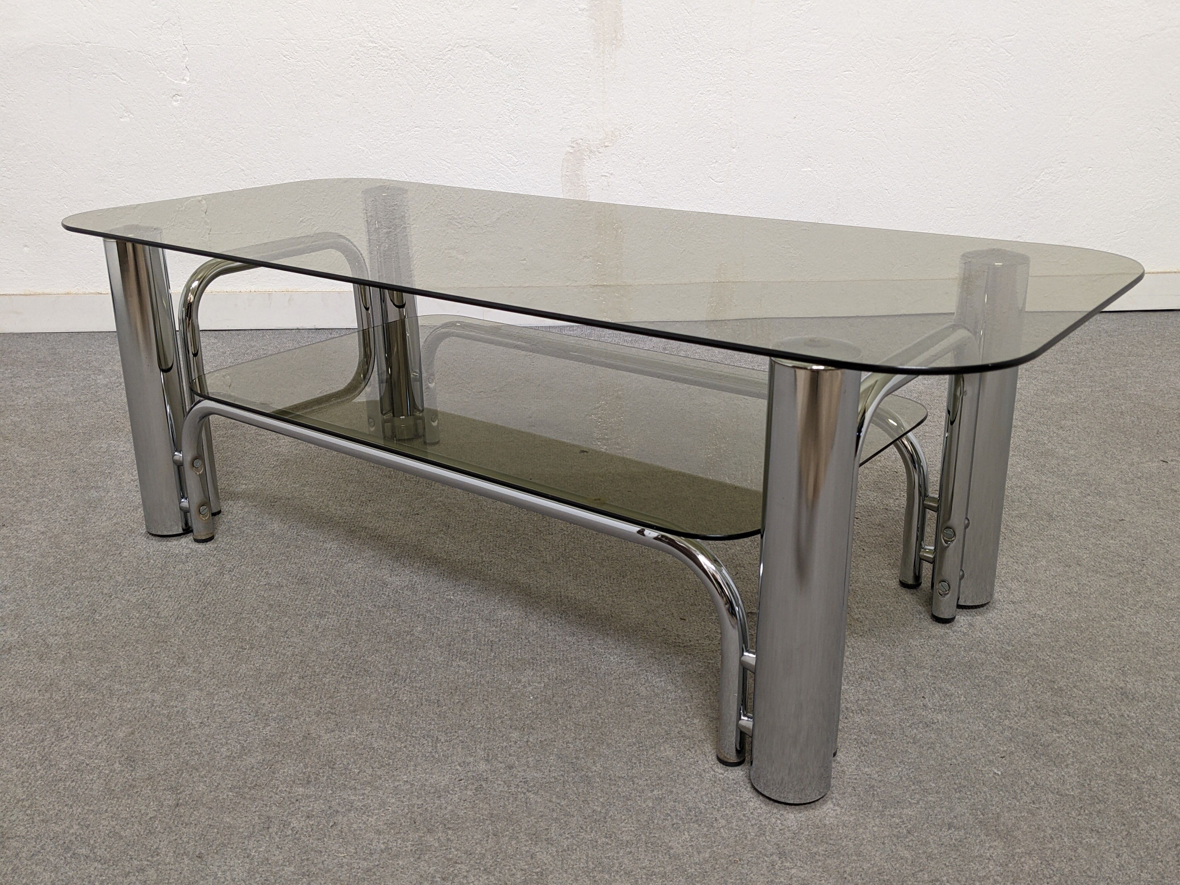 Space age coffee table from the 60s/70s