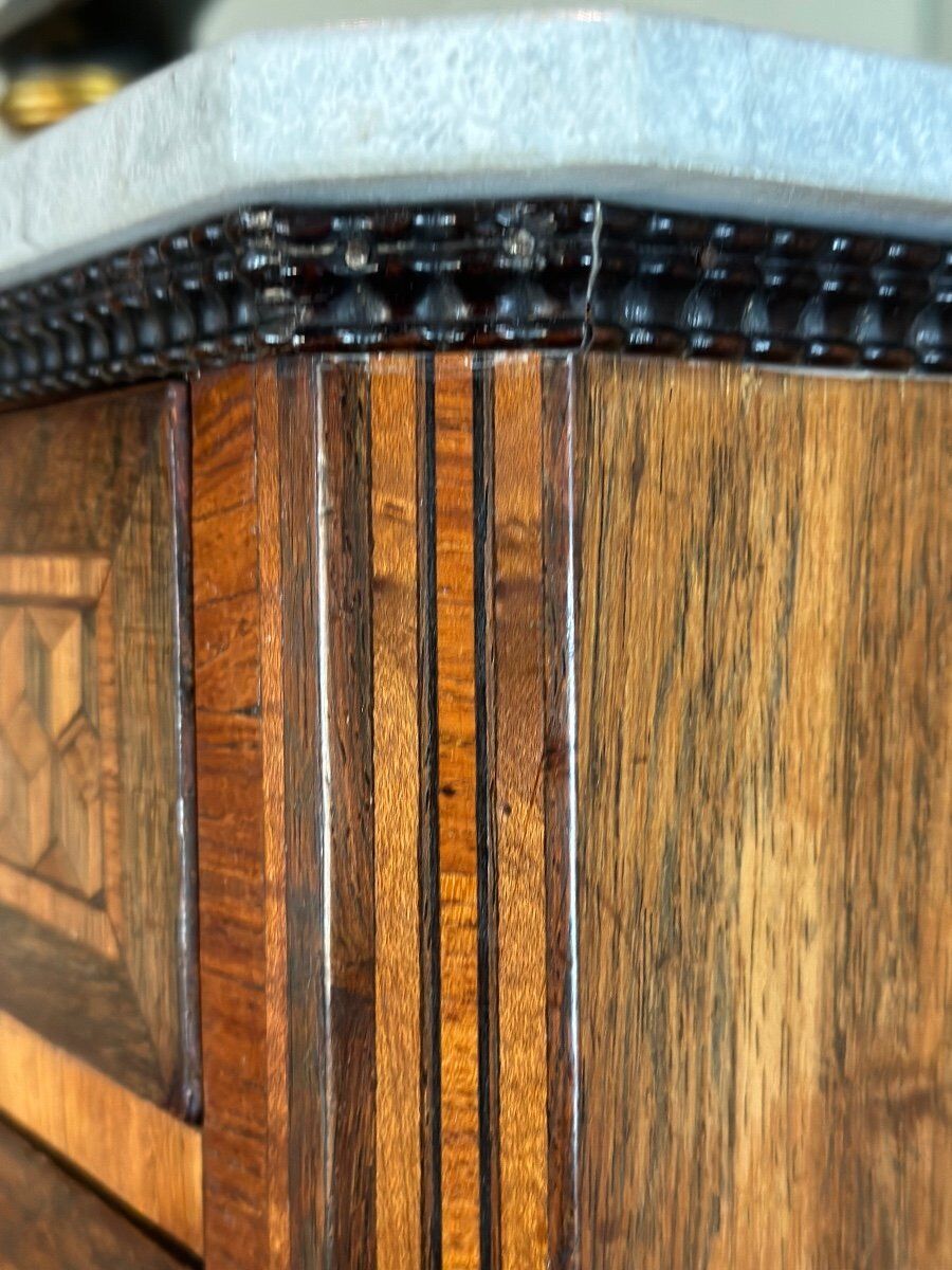 Miniature chest of drawers in mahogany veneer, 19th century