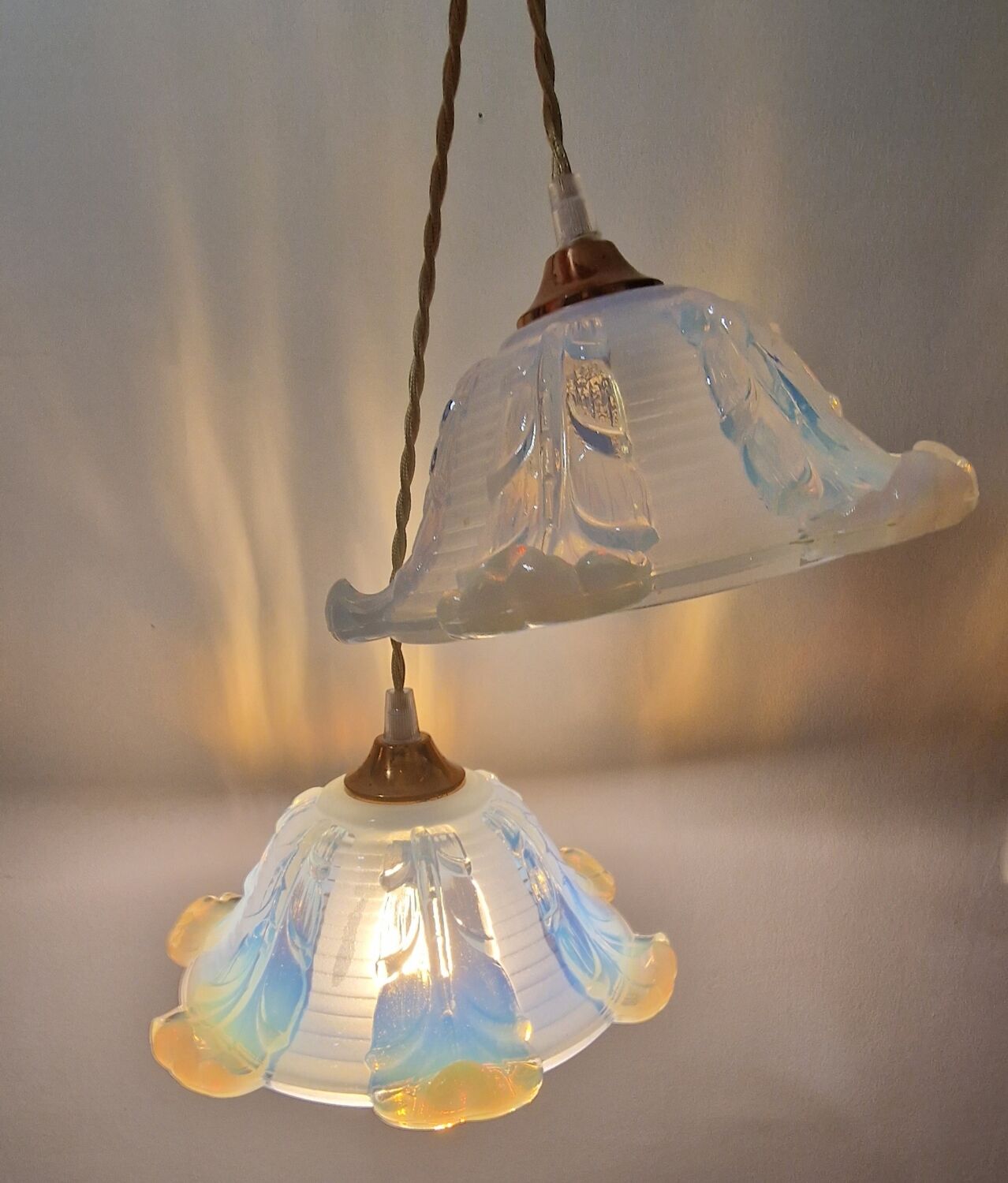 Two Opalescent Art Deco Ezan pendant lamps
