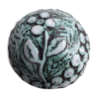 Ceramic ball paper press