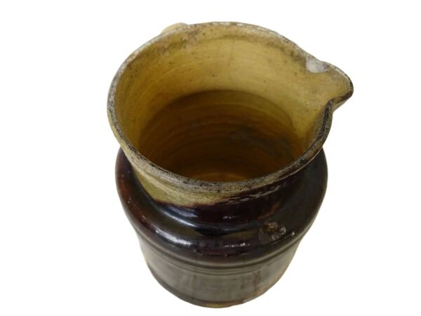 Cruche ancienne en faïence française de Dieulefit, à glace jaune