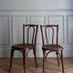 Chaises de style bistrot parisien