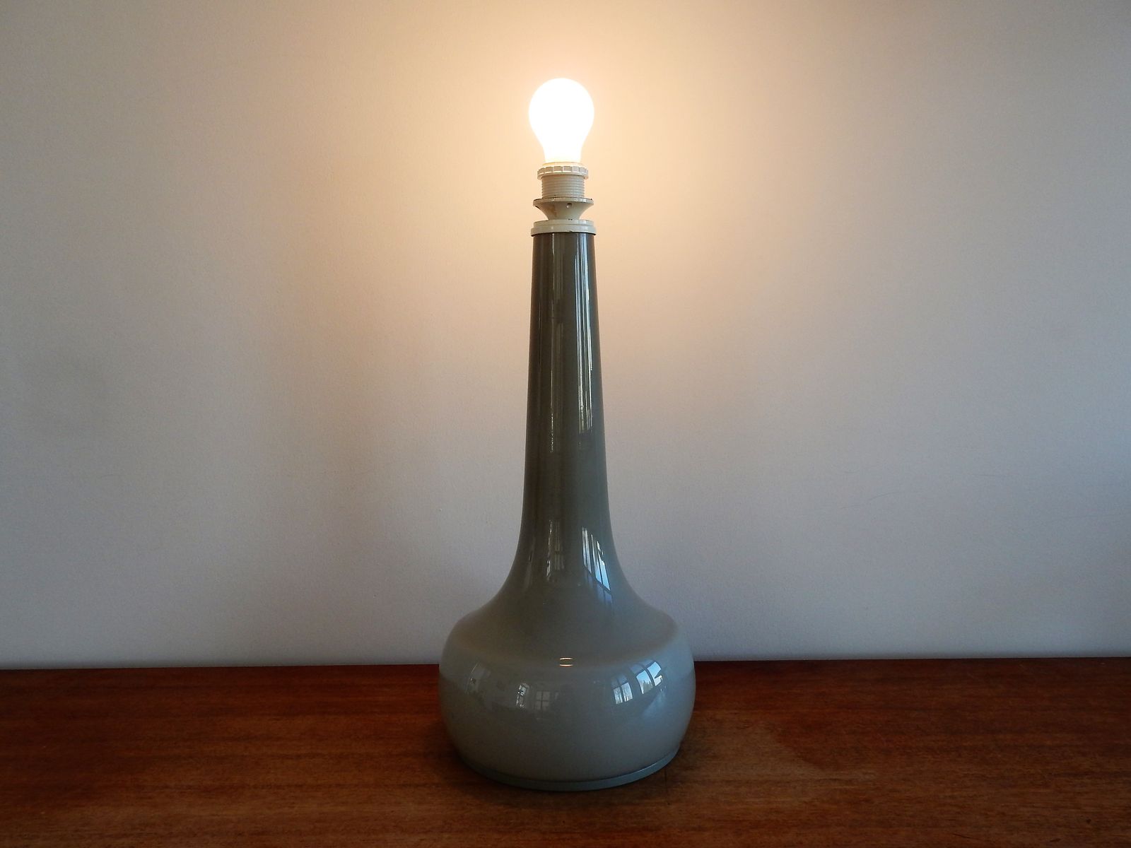 Lampe de bureau vintage en verre gris 1960s