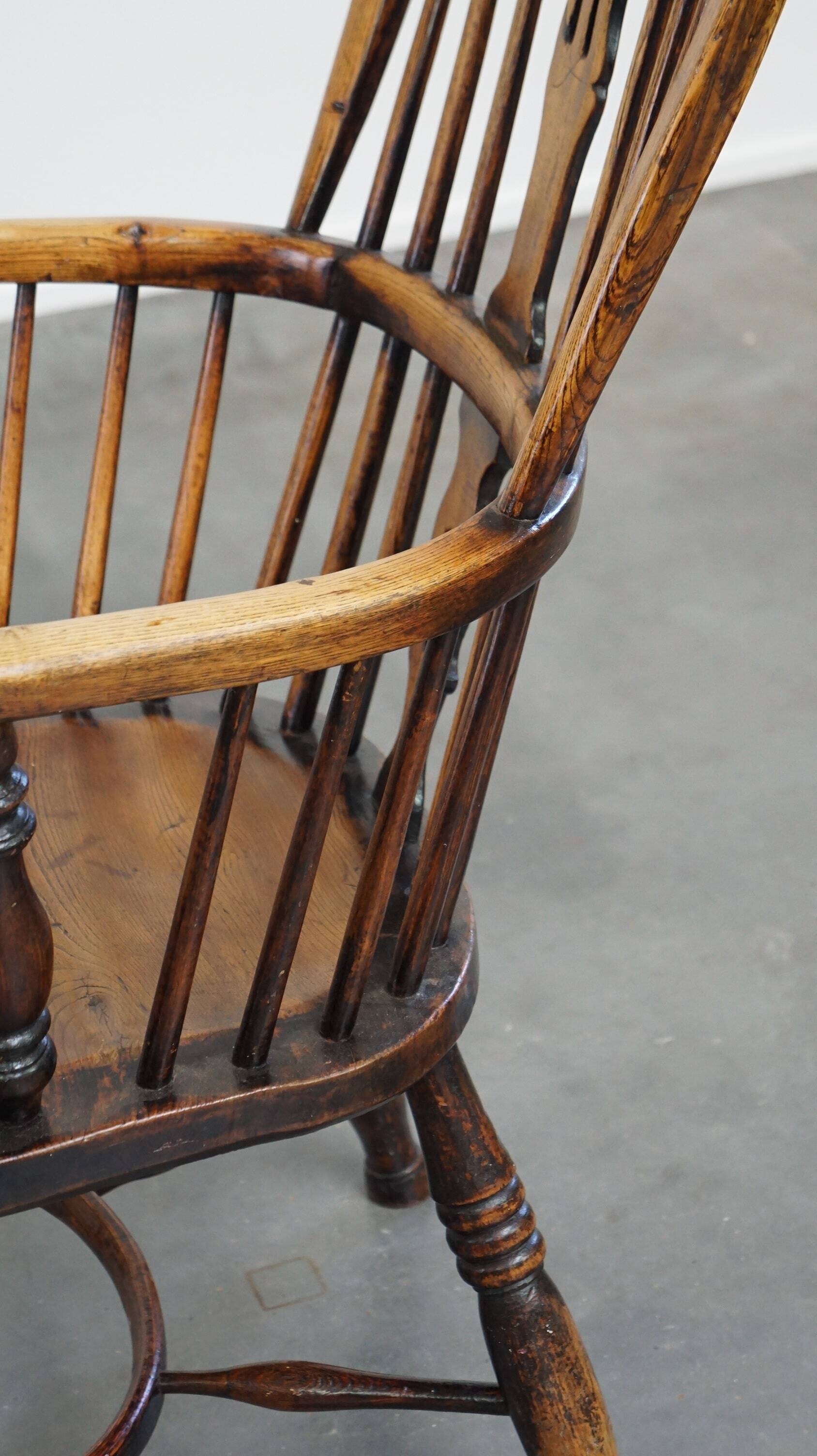 Beautiful, practical antique English highback Windsor chair with a lovely patina