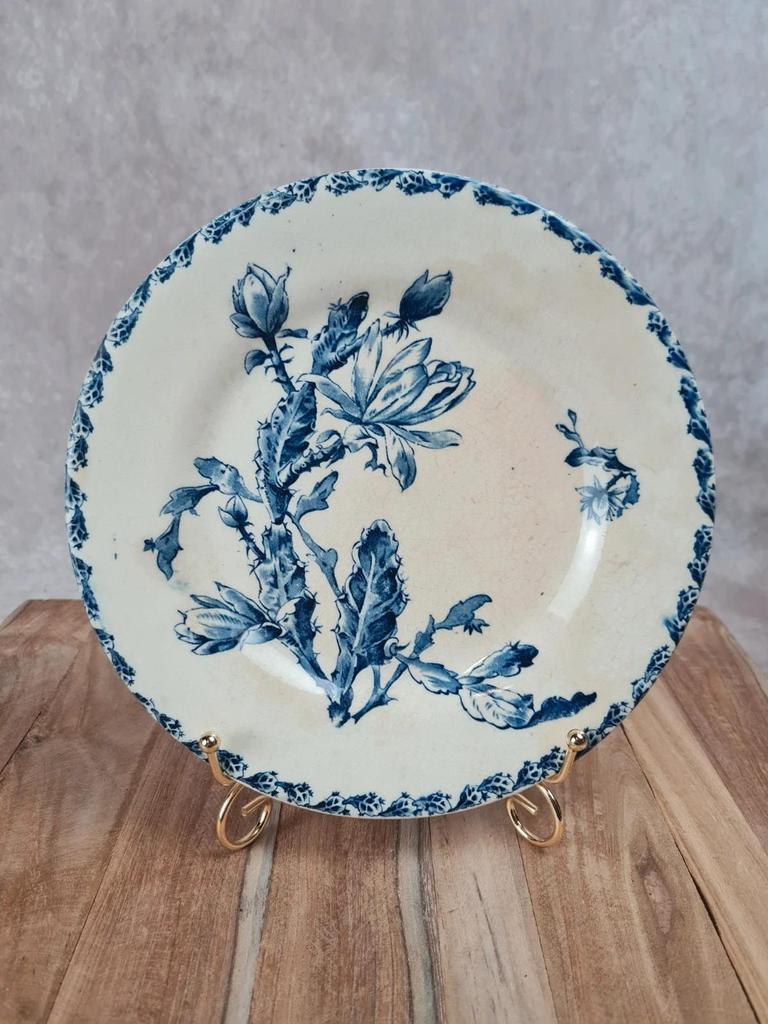 Antique Gien plate, Cactus model