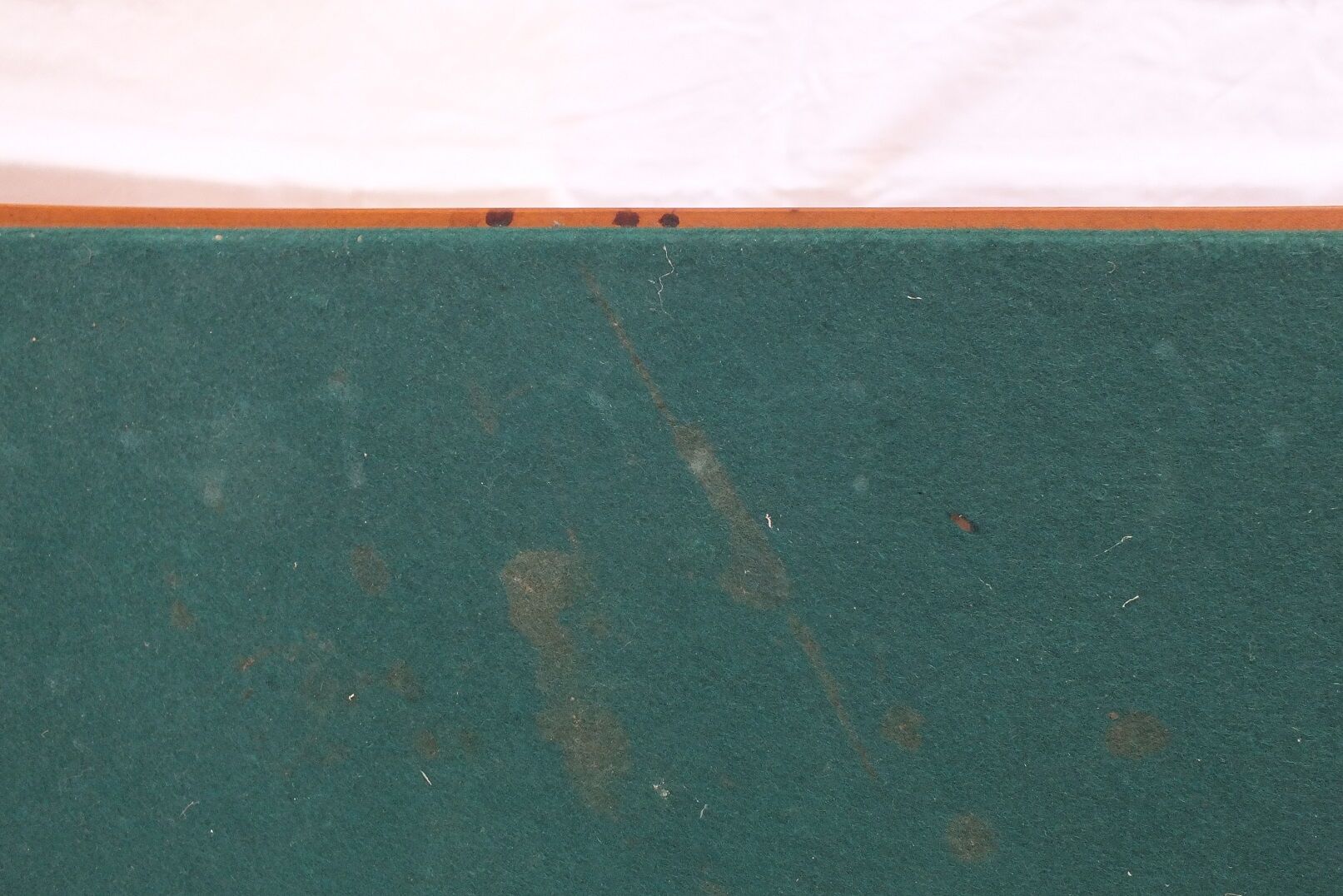 Table game Louis Vuitton stamped