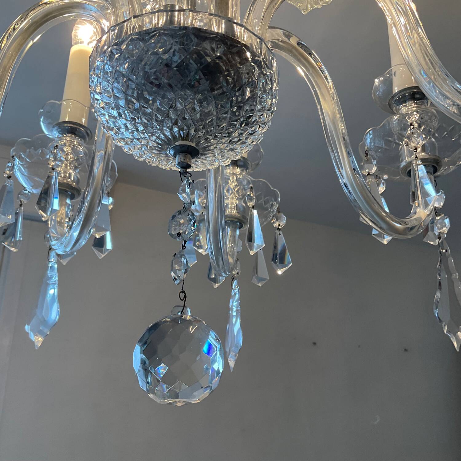 Ancien Lustre en cristal de Bohème 8 bras