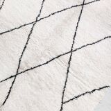 Authentique tapis berbère marocain Beni Ouarain à losanges noirs 2,01x1,59m neuf