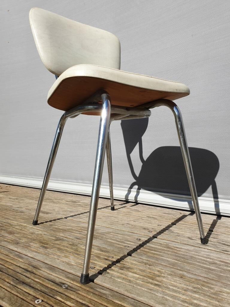Chaise de bureau tubulaire acier chromé et simili blanc