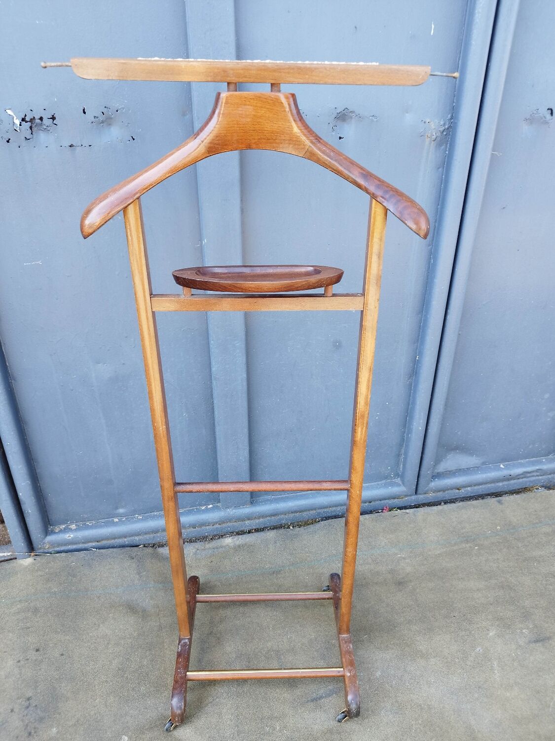 Wooden valet coat rack mannequin