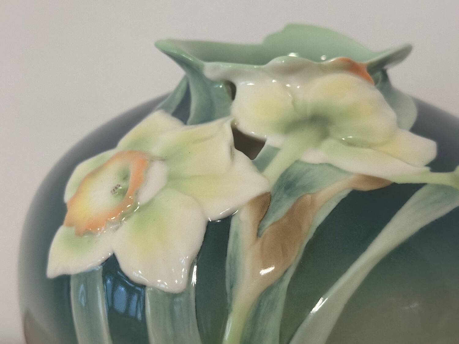 Vase Art nouveau en porcelaine signé Franz