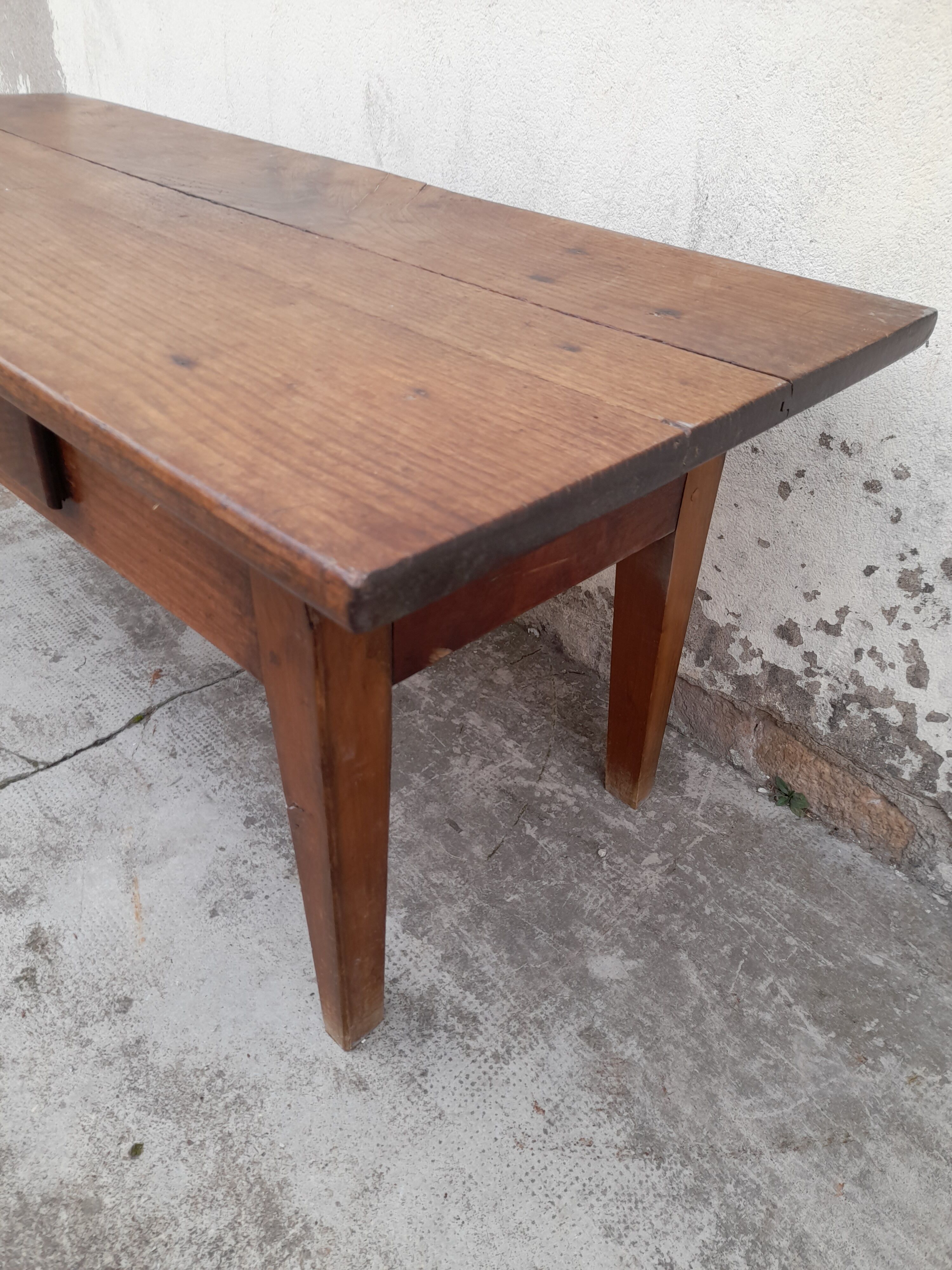 Table basse de ferme rustique en fruitier 1900