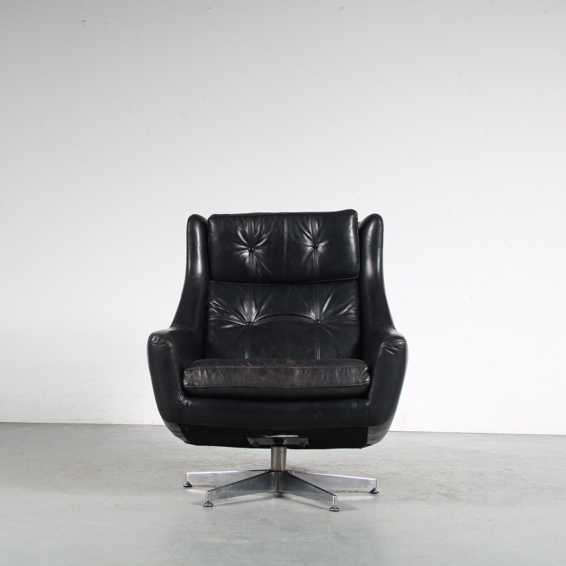 1960s Swivel chair by Artifort, Netherlands