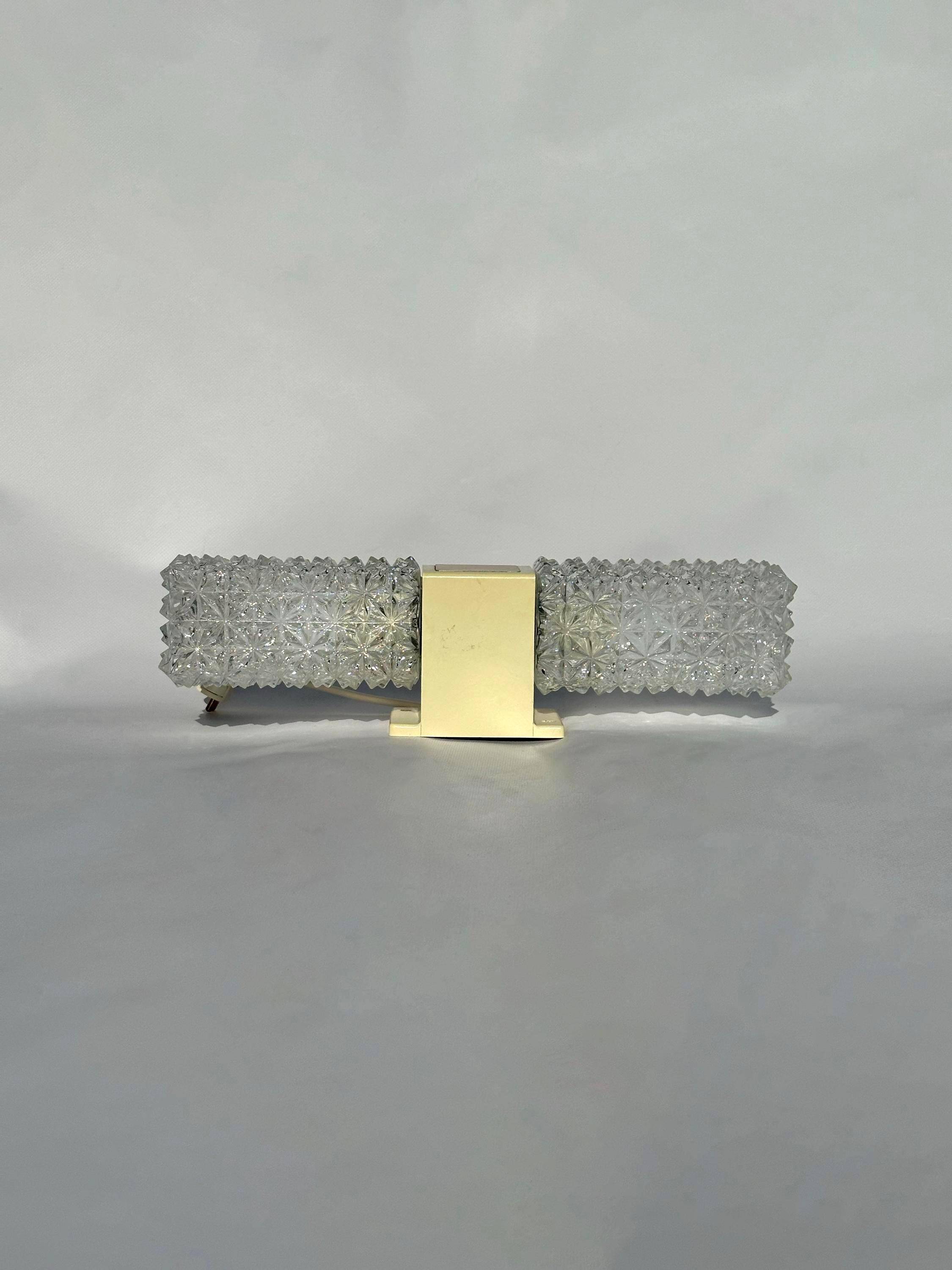 Erco Model 5074 Wall Sconce – Crystal Glass Vintage Lighting (1960s)
